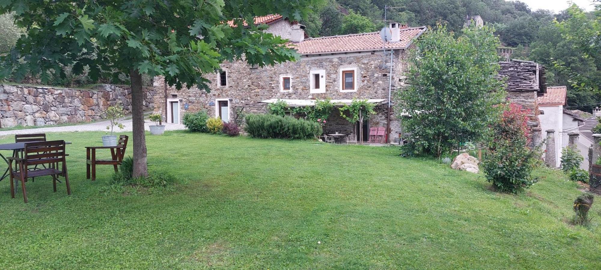 Bed and Breakfast Relais Del Brigante Settimo Vittone Exterior foto