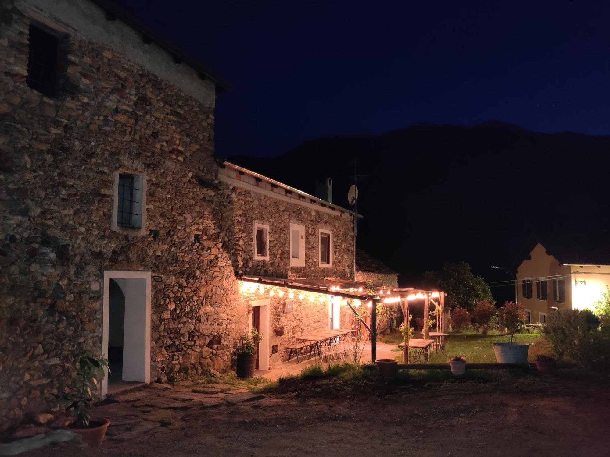 Bed and Breakfast Relais Del Brigante Settimo Vittone Exterior foto